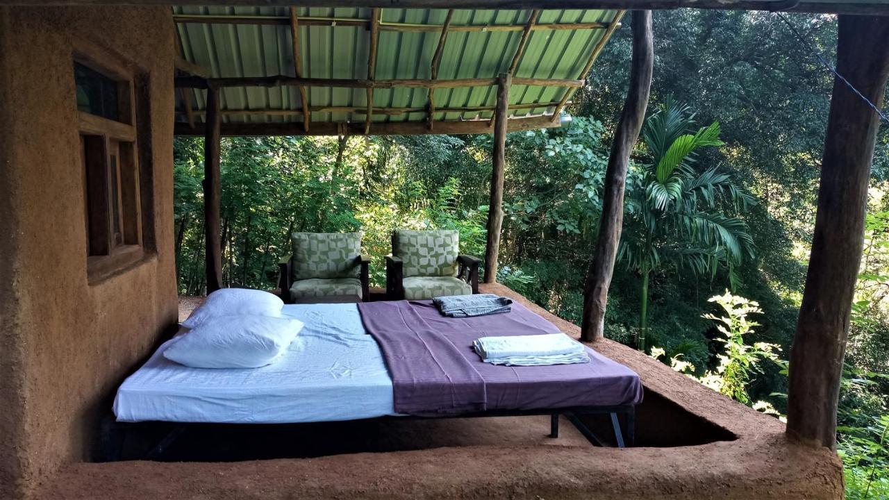 Chalet In The Jungle Pallegama Exteriör bild